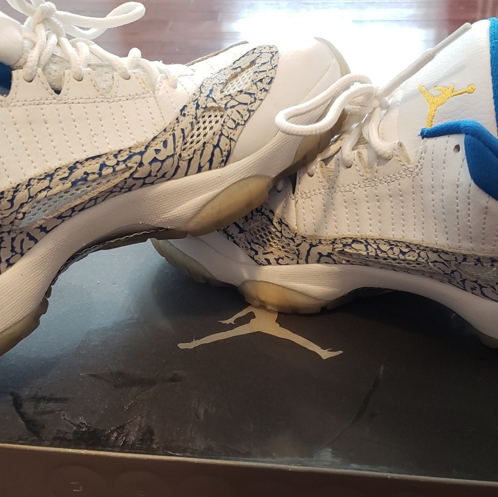 Air Jordan 11 Retro Low GS